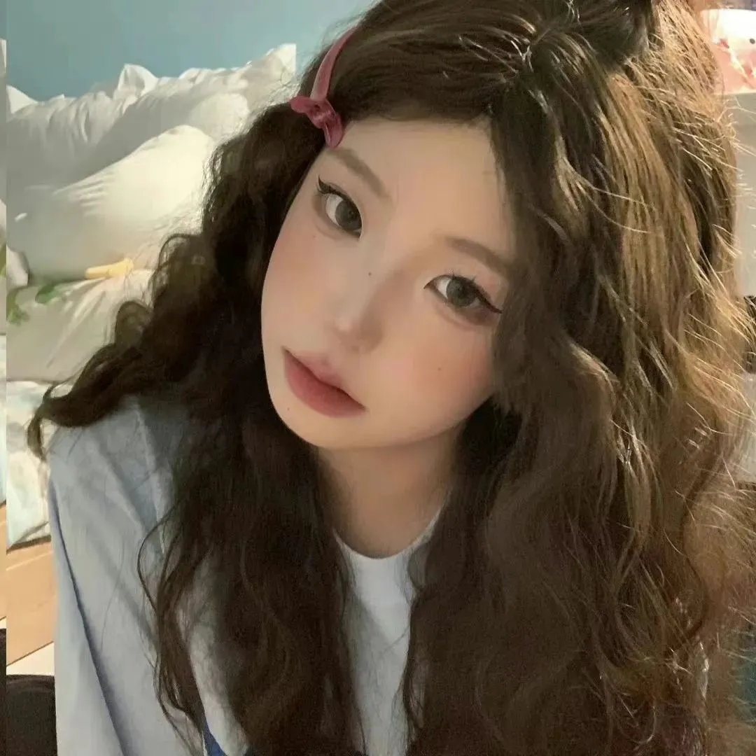 关于莉莉周的一切